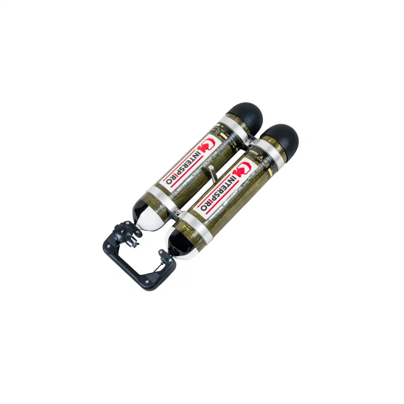 Interspiro™ Divator Lite Pack models 323.4 and 326.7, lightweight breathing apparatus designed for professional underwater and rescue applications with reliable performance.