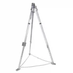 3M™ DBI-SALA® Advanced™ Aluminum Tripod – 7 ft, featuring telescoping adjustable locking legs, built-in pulley system, rubber safety shoes with spiked edges, safety leg support chain, integrated 5,000 lbs. (22 kN) anchor points, and quick-connect winch/SRL mounting bracket, designed for safe and efficient confined space entry and rescue operations.